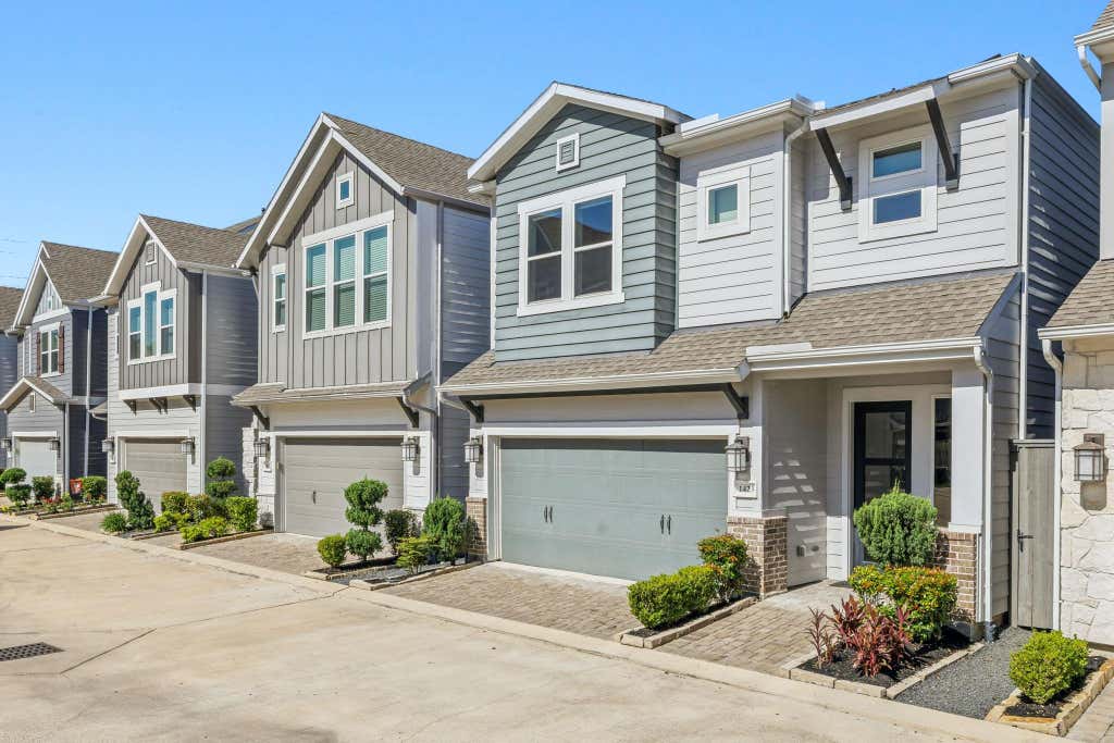Photo of 1423 Biondo Way, Houston, TX 77008 (MLS # 67035432)