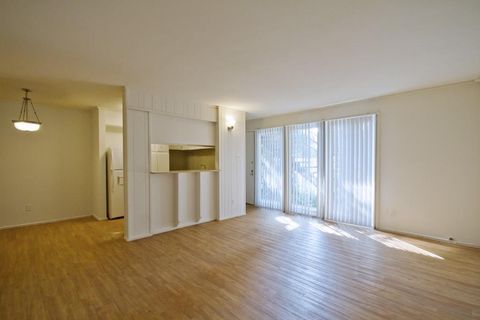Photo of 1000 Heights Boulevard #1, Houston, TX 77008 (MLS # 86821075)
