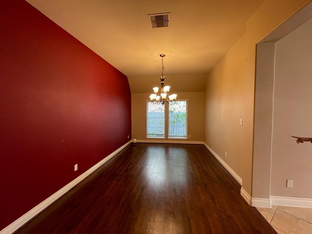 6706 Aqua Falls