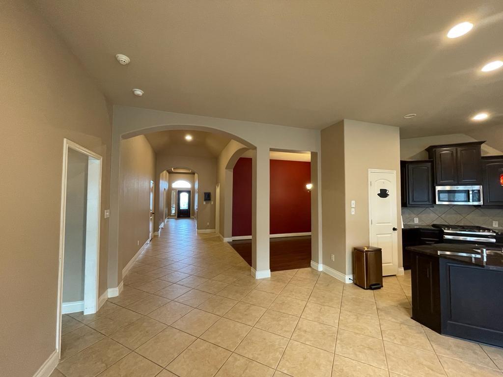 6706 Aqua Falls