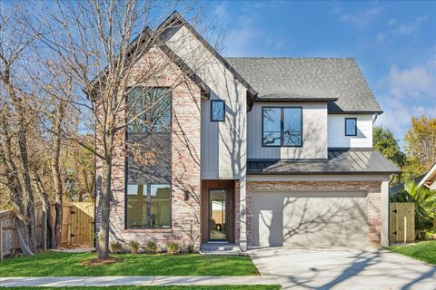 107 E 24th Street Houston TX 77008