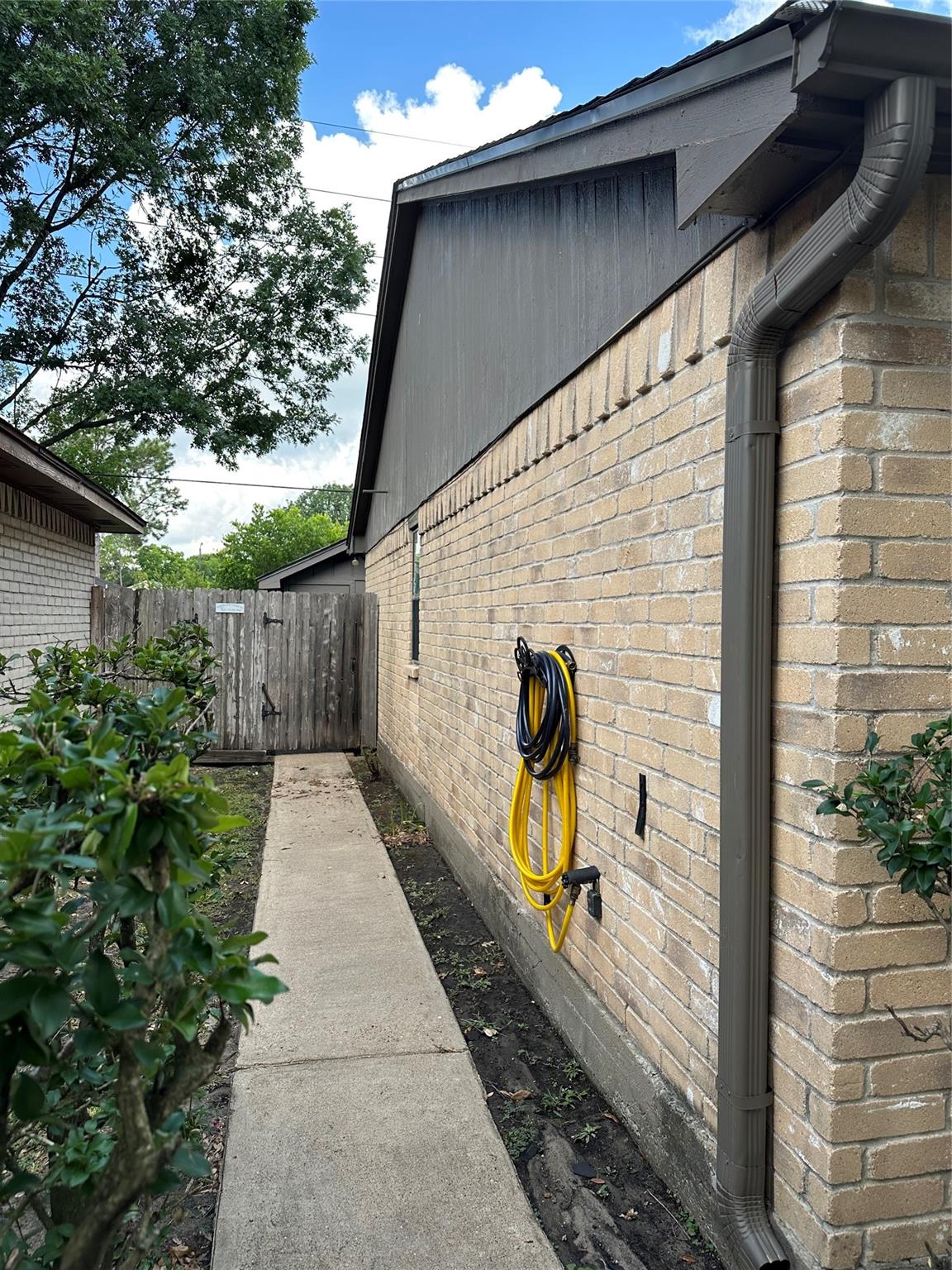 3706 Luton Park Drive
