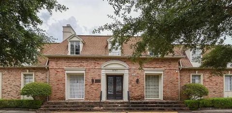 Photo of 2727 Briarhurst Drive #1, Houston, TX 77057 (MLS # 38537891)