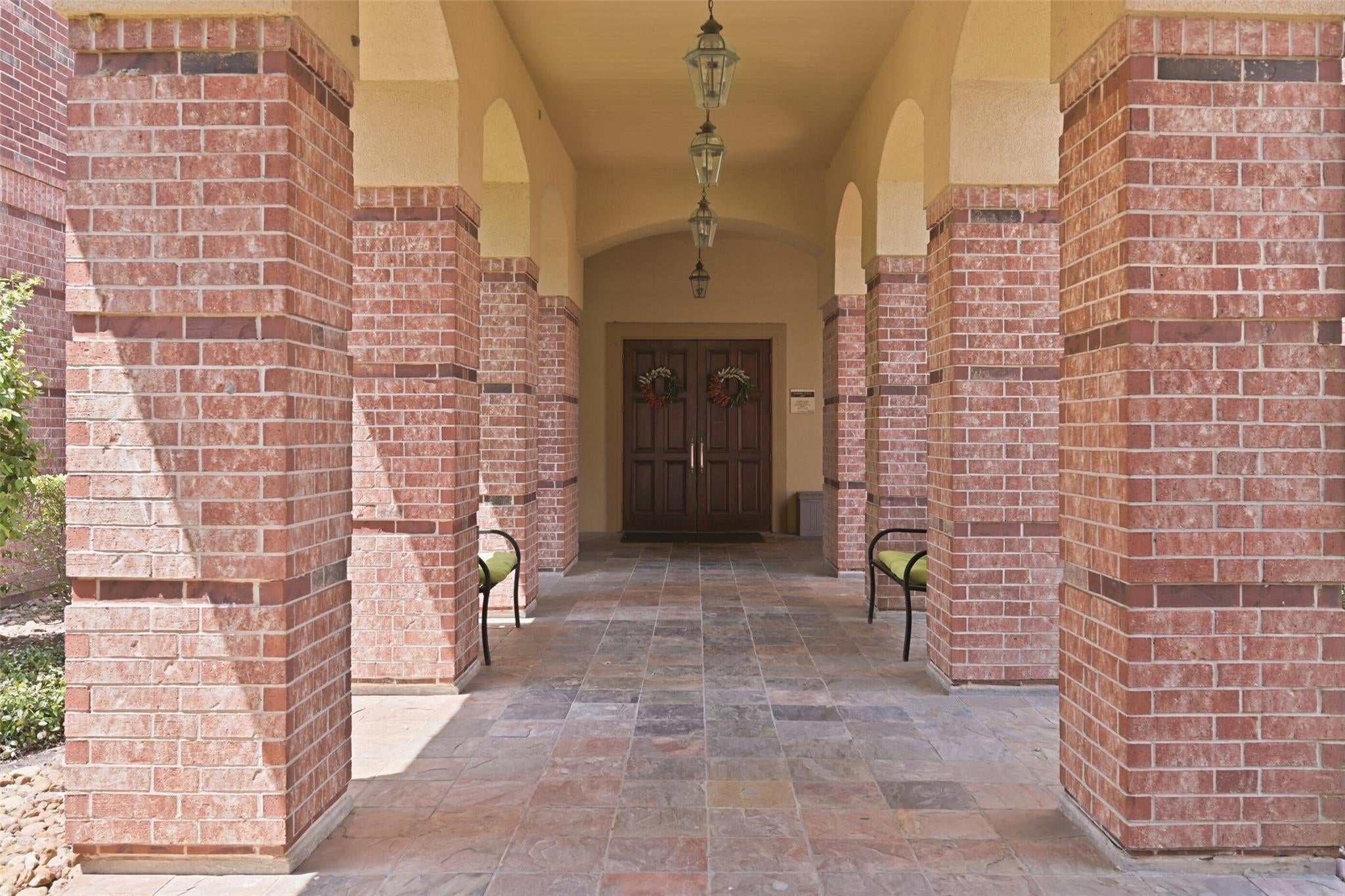2815 Kings Crossing Drive 212