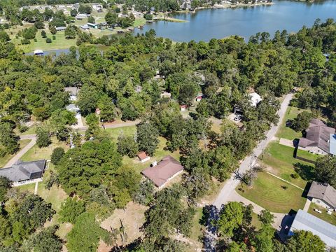 Photo of 15 Hill Top Road, Huntsville, TX 77320 (MLS # 83483616)