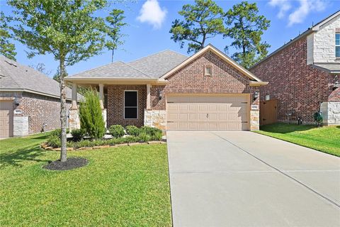 Photo of 6250 Wedgewood Hills Drive, Conroe, TX 77304 (MLS # 74384398)