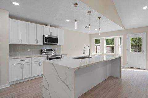 Photo of 335 Haymarket Lane, Houston, TX 77015 (MLS # 19103905)