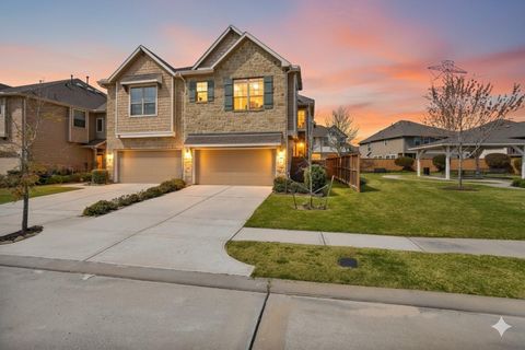 Townhouse For Sale - 4253 Merry Mill Drive<br/> Spring, TX 77386
