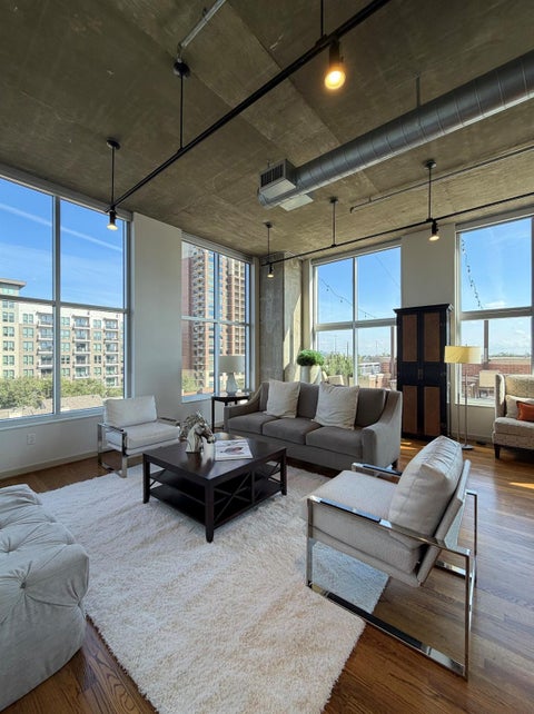Photo of 4899 Montrose Boulevard #1301, Houston, TX 77006 (MLS # 32328173)