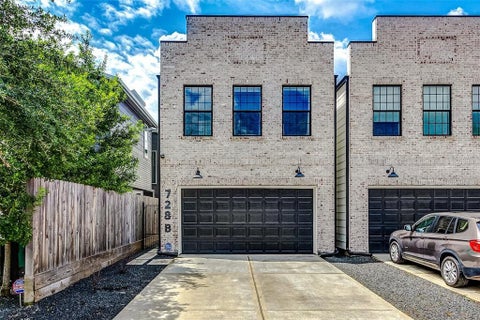 Photo of 728 E 14th Street St #B, Houston, TX 77008 (MLS # 60609893)