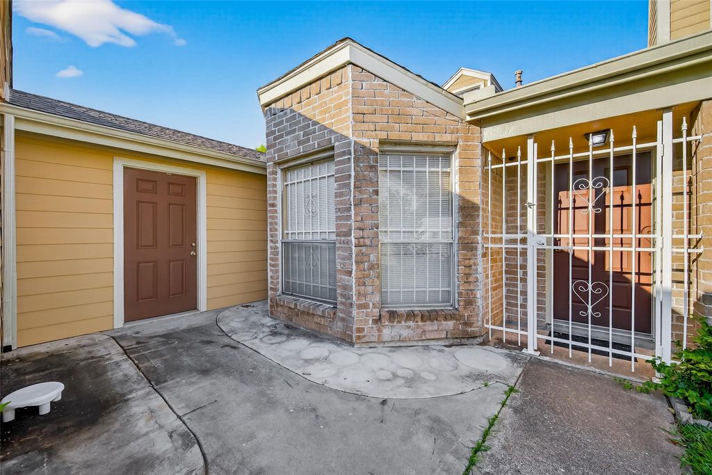 Photo of 11866 Plumbrook Drive, Houston, TX 77099 (MLS # 41627091)