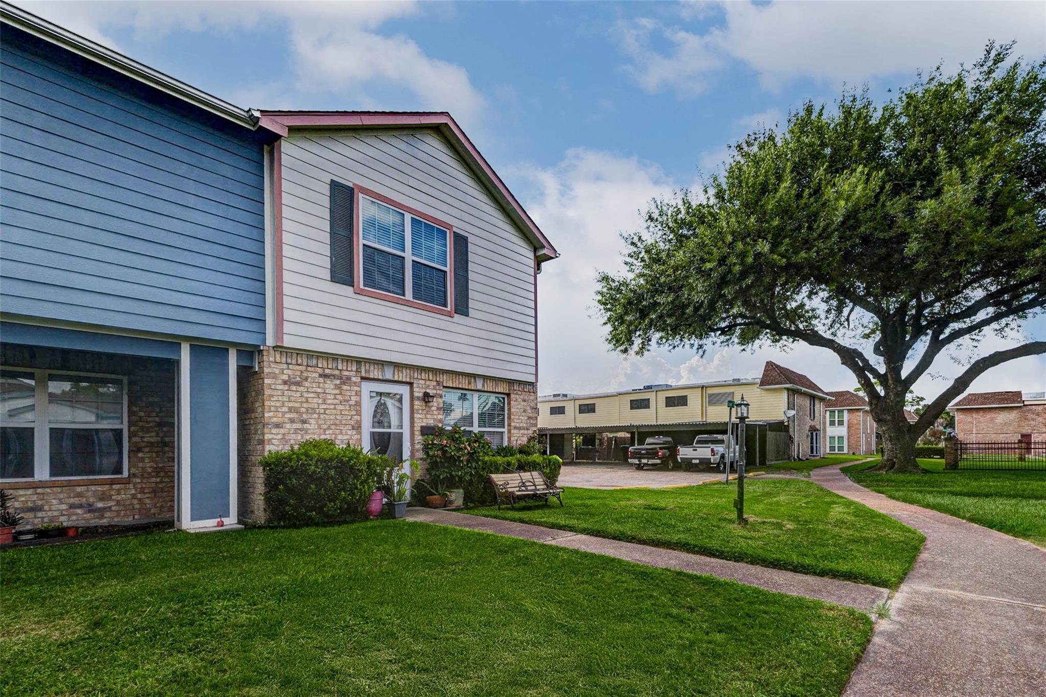 1702 Doyle Court 2