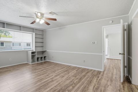 Tiny photo for 2315 Hampton Road, League City, TX 77573 (MLS # 13389930)
