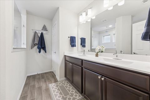 Tiny photo for 4032 Delta Rose Street, Houston, TX 77018 (MLS # 61899957)