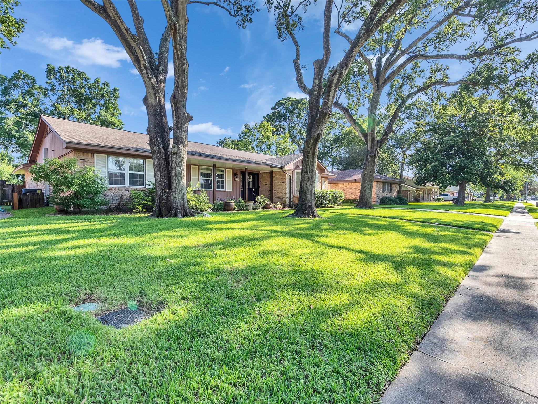 426 Shadow Creek Drive