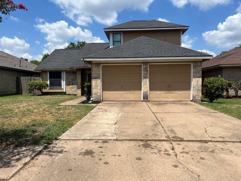 Photo of 6106 Quiet Village Court, Houston, TX 77053 (MLS # 20858669)