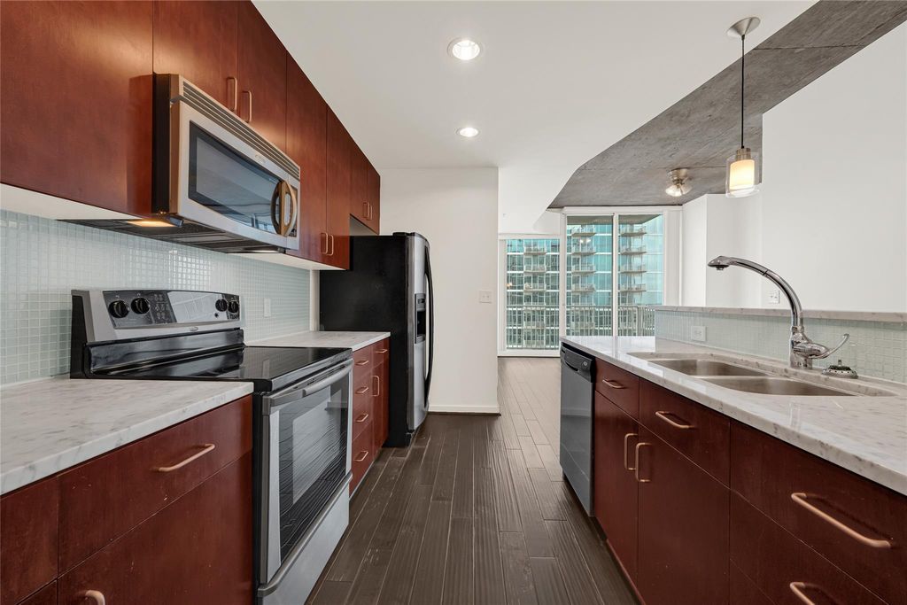 Photo of 5925 Almeda Road #12308, Houston, TX 77004 (MLS # 92915344)