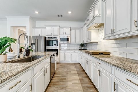 Photo of 29527 Huntswood Trail Lane, Katy, TX 77494 (MLS # 96073284)