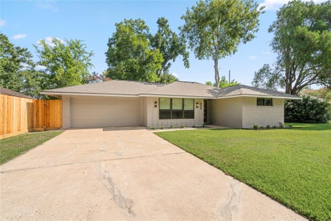 Homes For Rent - 9606 Pine Lake Drive<br/> Houston, TX 77055