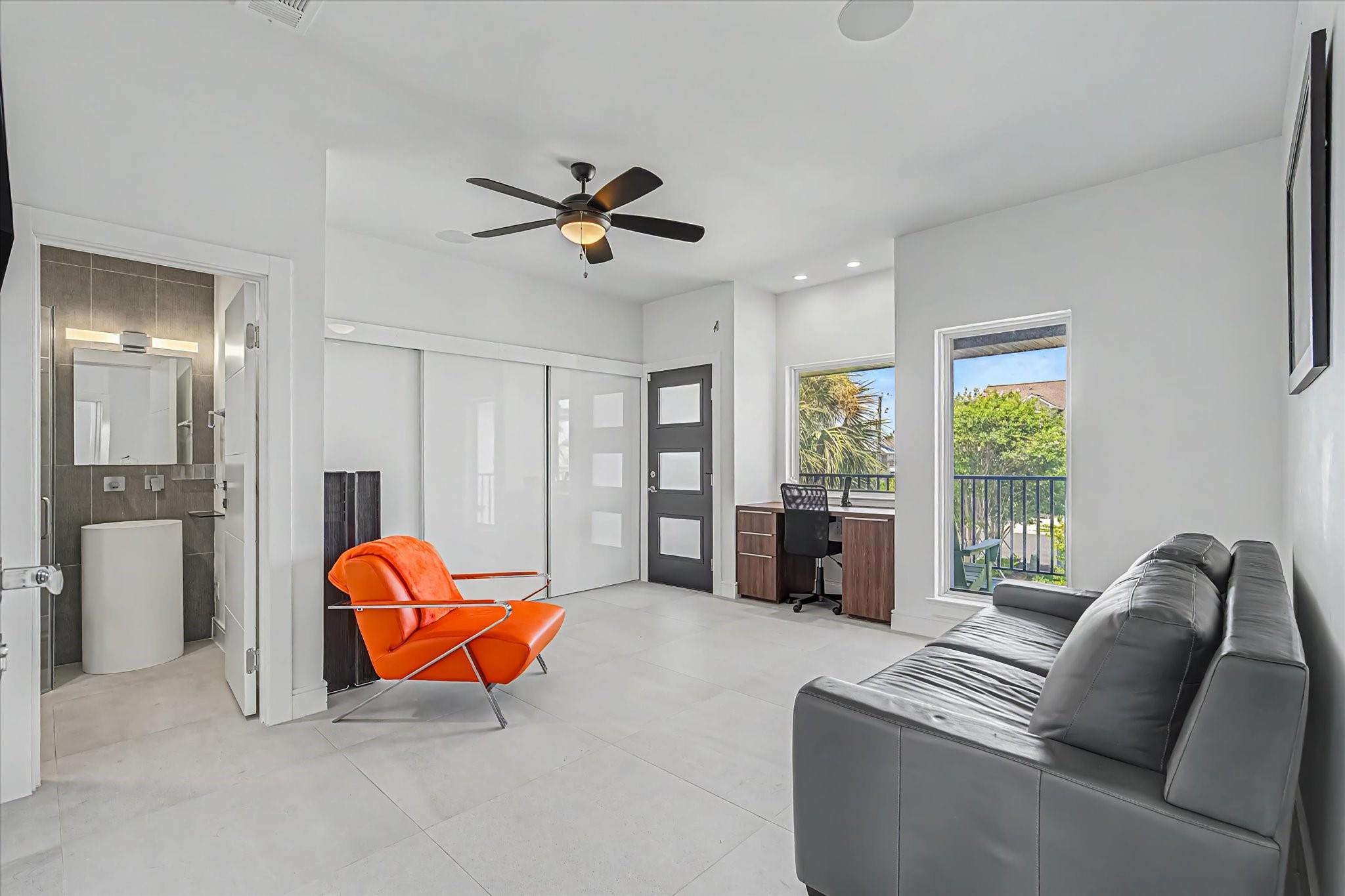 1047 & 1027 Long Reach Drive