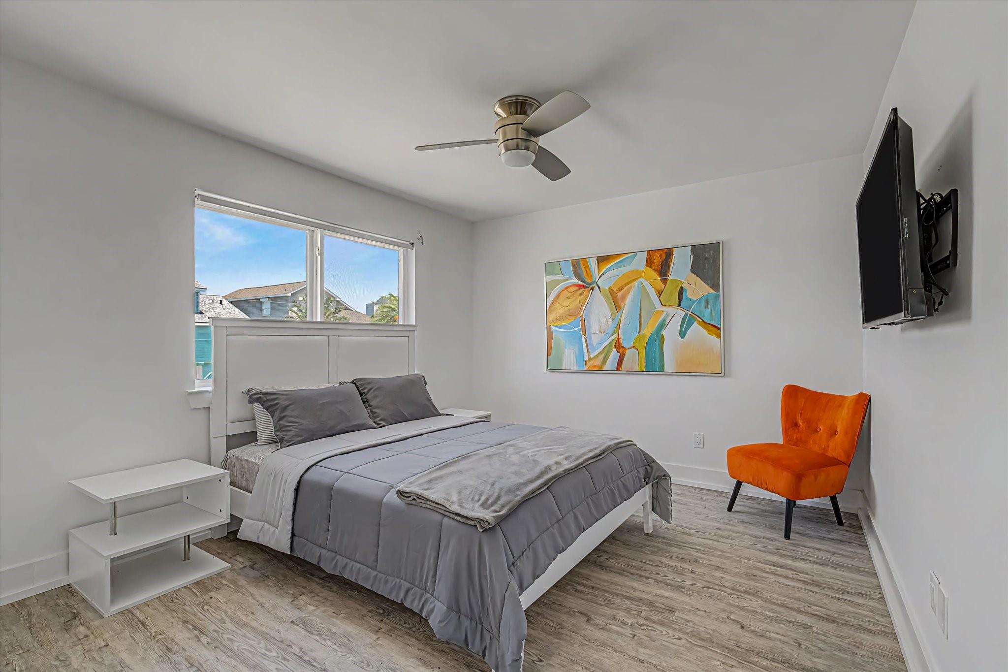 1047 & 1027 Long Reach Drive