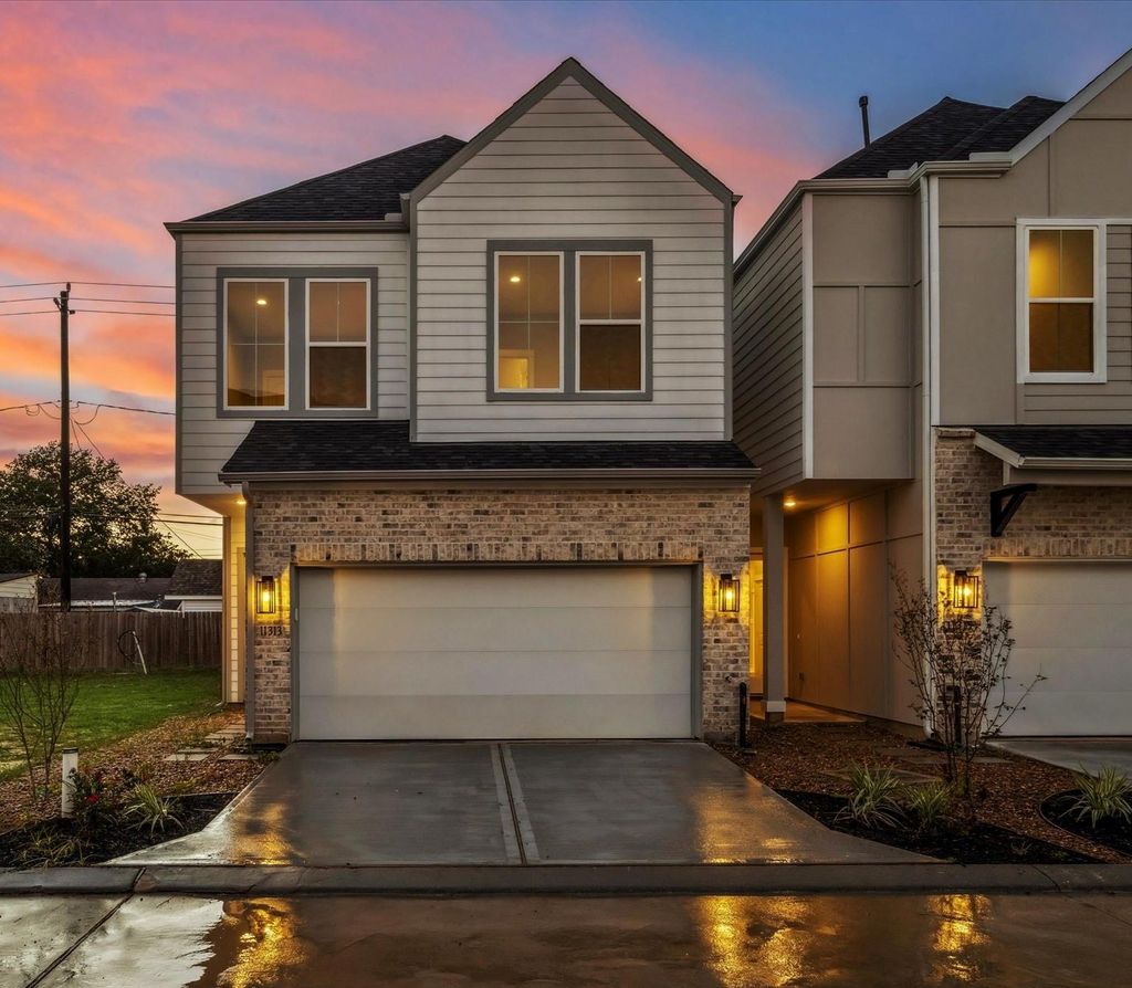 Photo of 11325 Stonework Grove Lane, Houston, TX 77076 (MLS # 46798850)