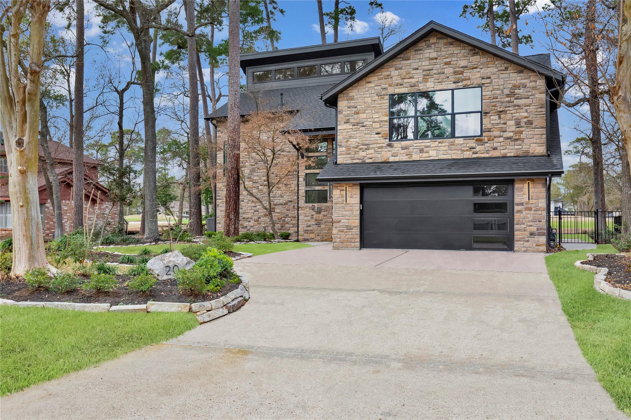 20 Buttonbush Ct