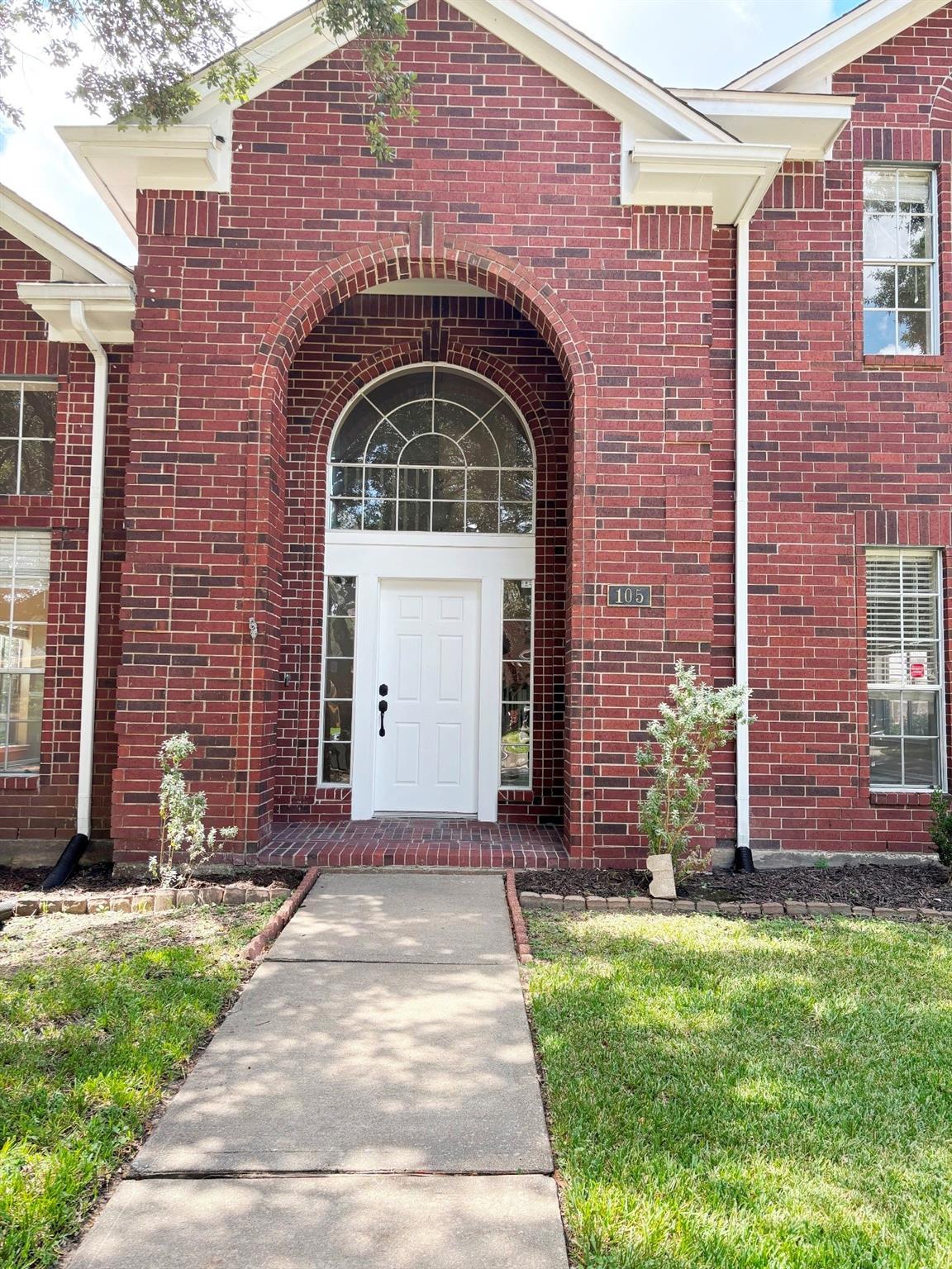 105 Crimson Bay Drive