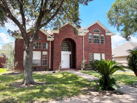 Photo of 105 Crimson Bay Drive, League City, TX 77573 (MLS # 82189483)
