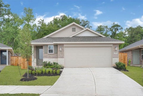 Photo of 4321 W Bayou Maison CIR, Dickinson, TX 77539 (MLS # 84971299)