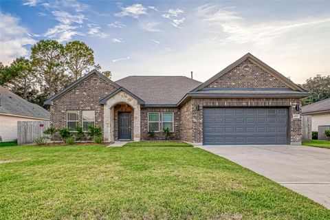 Photo of 421 N Amherst Drive, West Columbia, TX 77486 (MLS # 93877713) Photo of 421 N Amherst Drive, West Columbia, TX 77486 (MLS # 93877713)