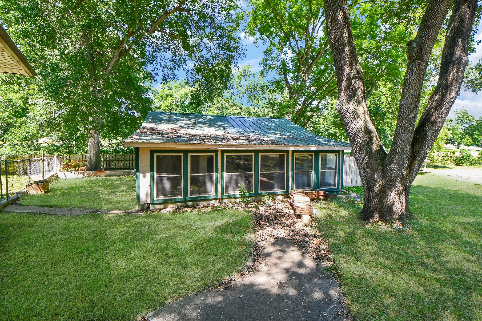406 Hidden Creek Circle