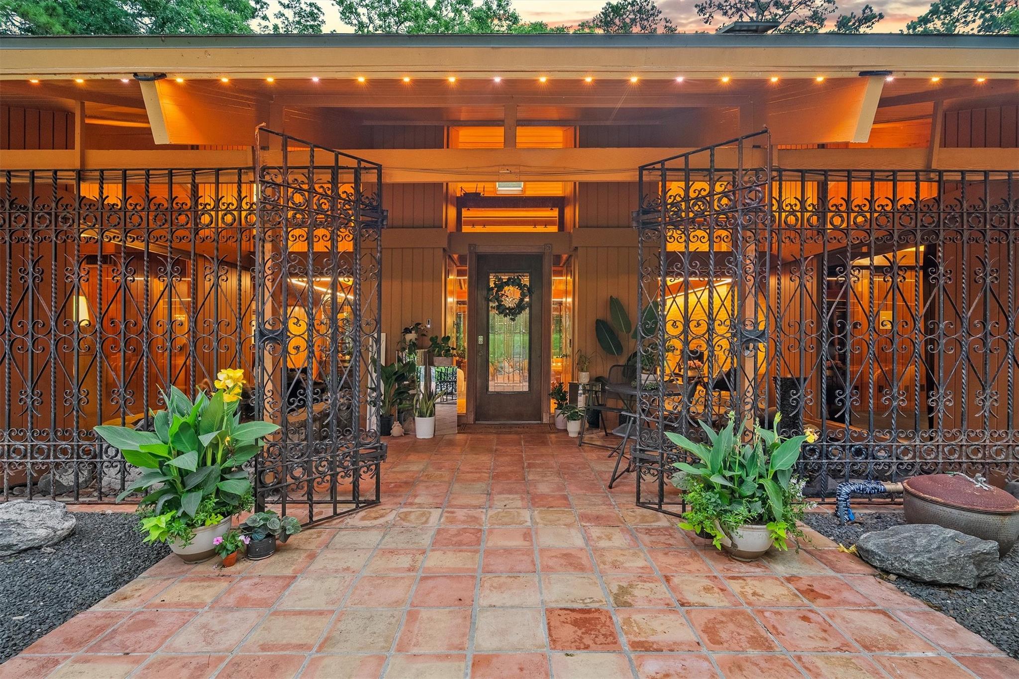 29 Winged Foot Drive
