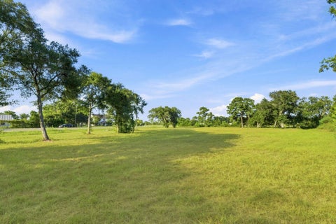 Photo of 6255 Main Street, Hitchcock, TX 77563 (MLS # 48130854)