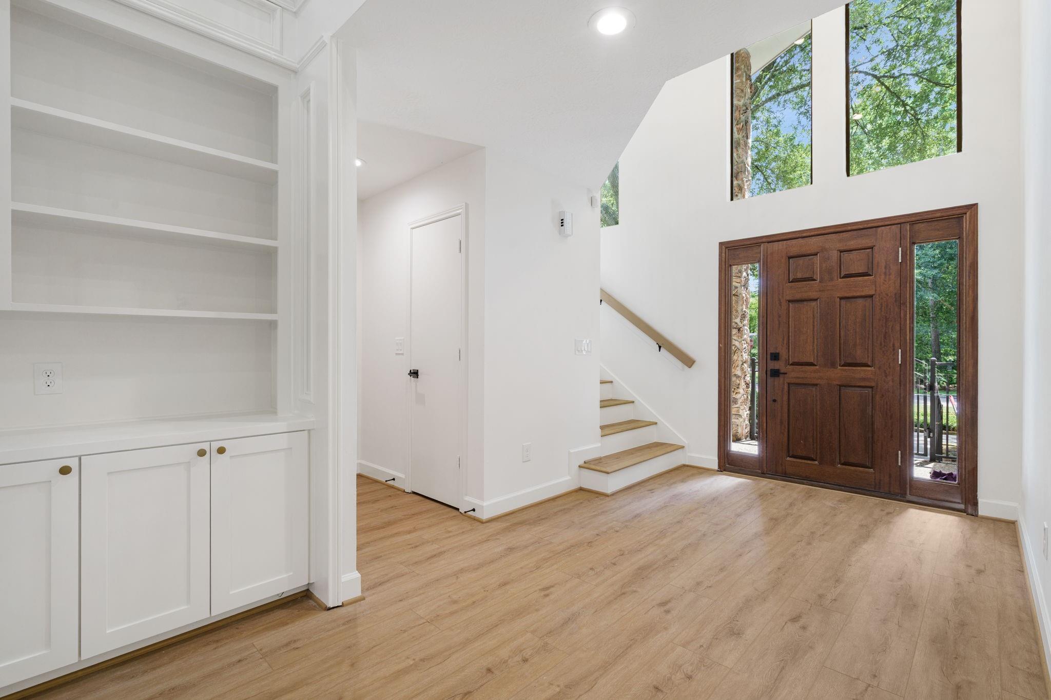 2 Crescent Falls Court