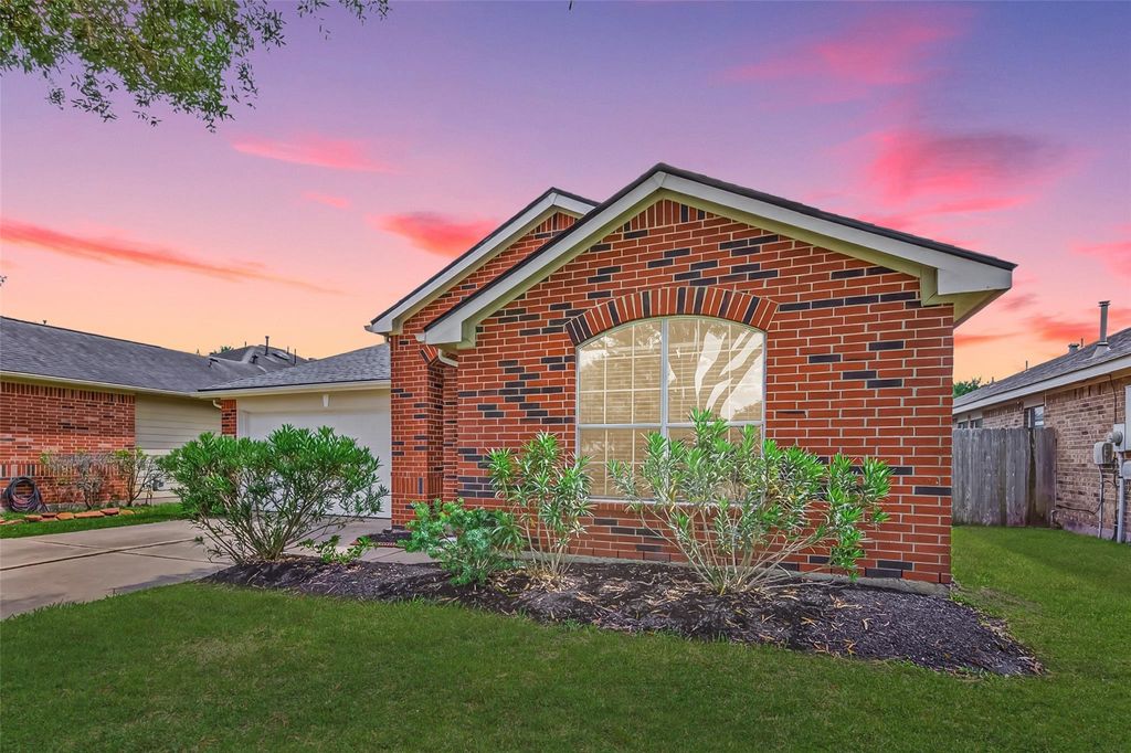 Photo of 8622 Henrico Lane, Rosenberg, TX 77469 (MLS # 17832521)