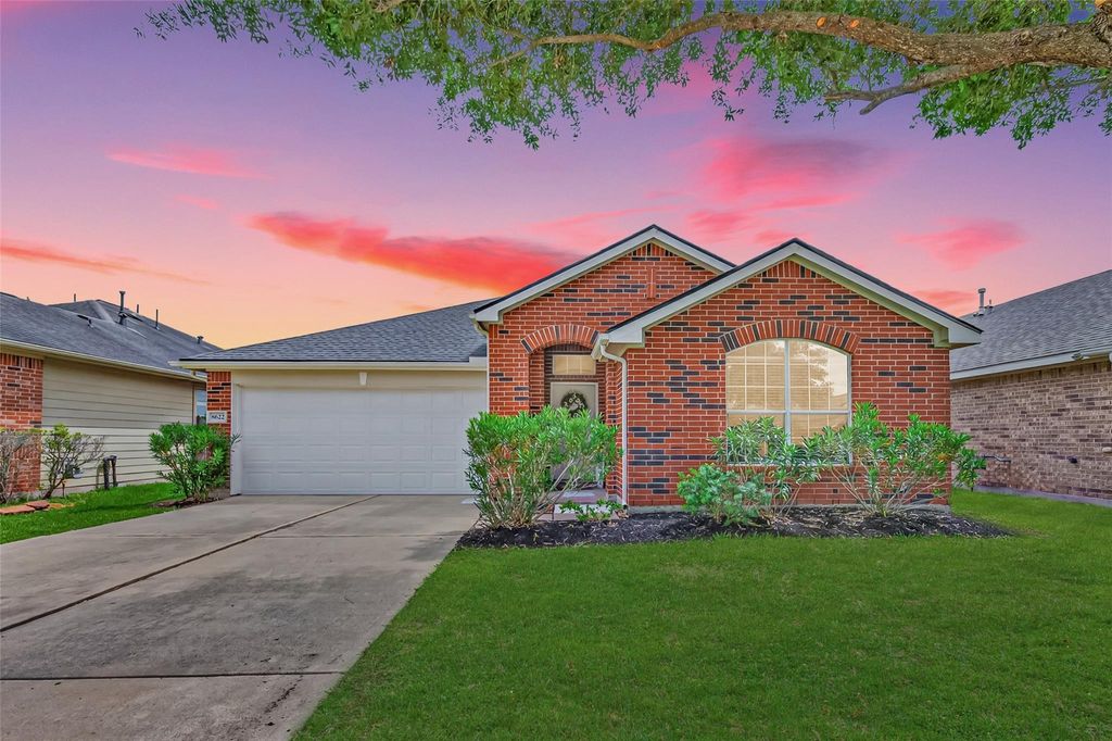 Photo of 8622 Henrico Lane, Rosenberg, TX 77469 (MLS # 17832521)