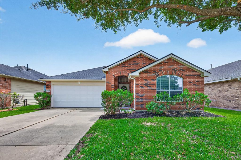 Photo of 8622 Henrico Lane, Rosenberg, TX 77469 (MLS # 17832521)
