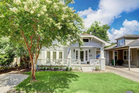 Photo of 709 Walton Street, Houston, TX 77009 (MLS # 97742475)