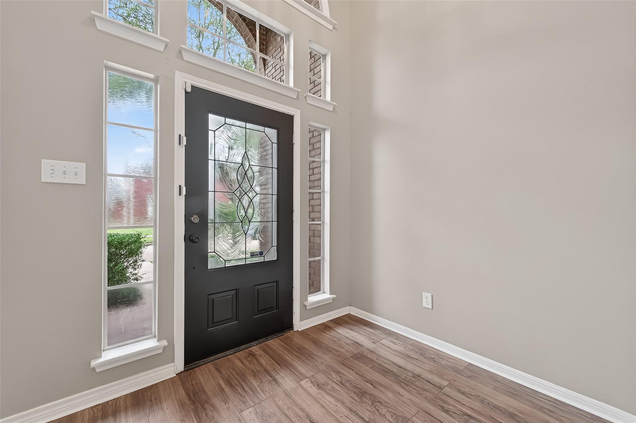 5522 Whisper Ridge Drive