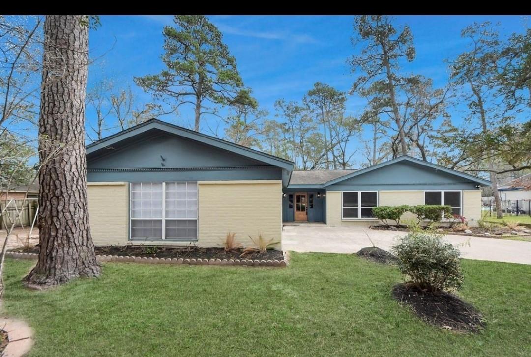 26206 Maplewood Drive