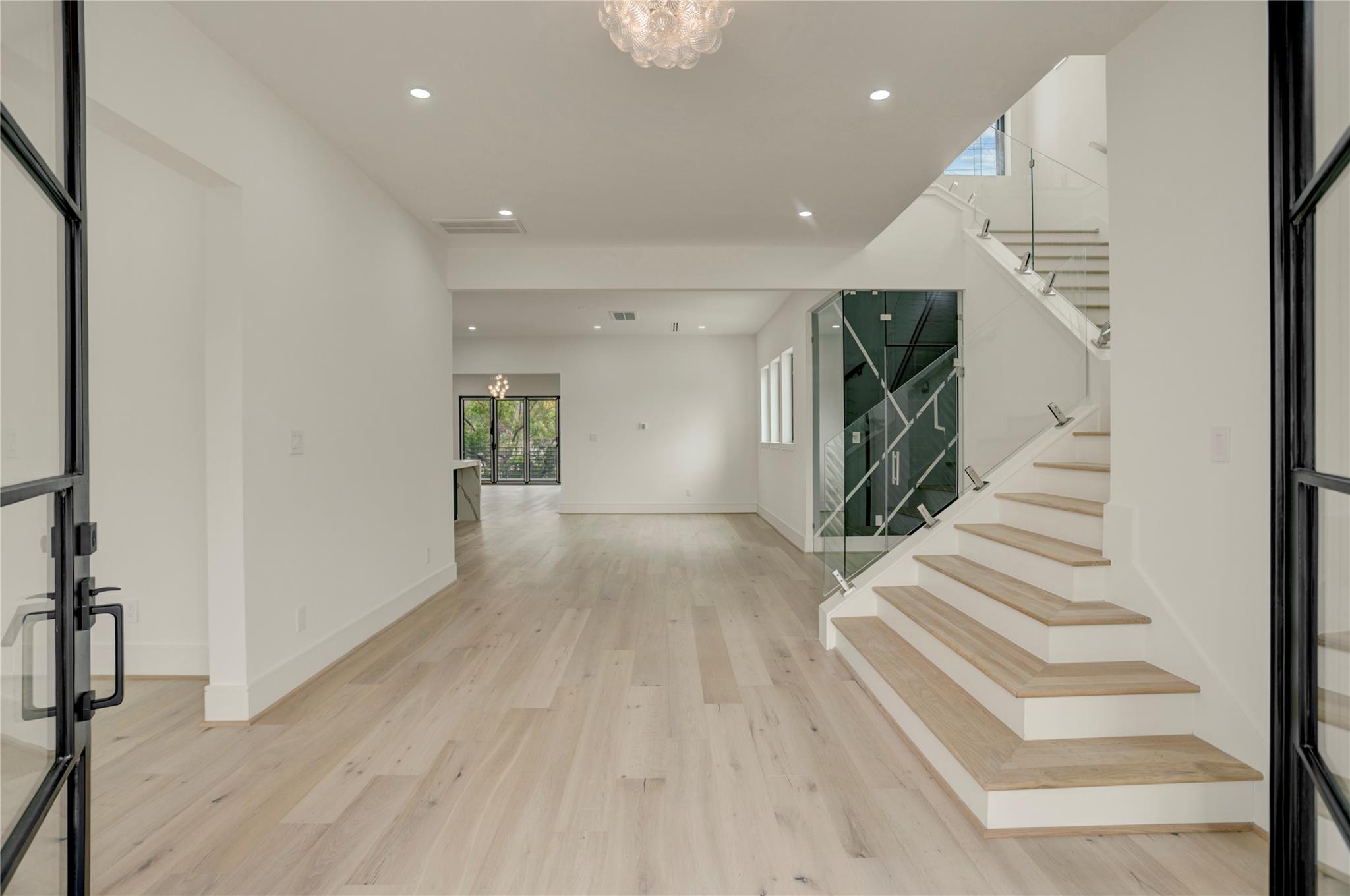 1906 W 14th