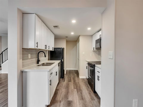 Condo For Rent - 5636 Birchmont Drive #21<br/> Houston, TX 77091