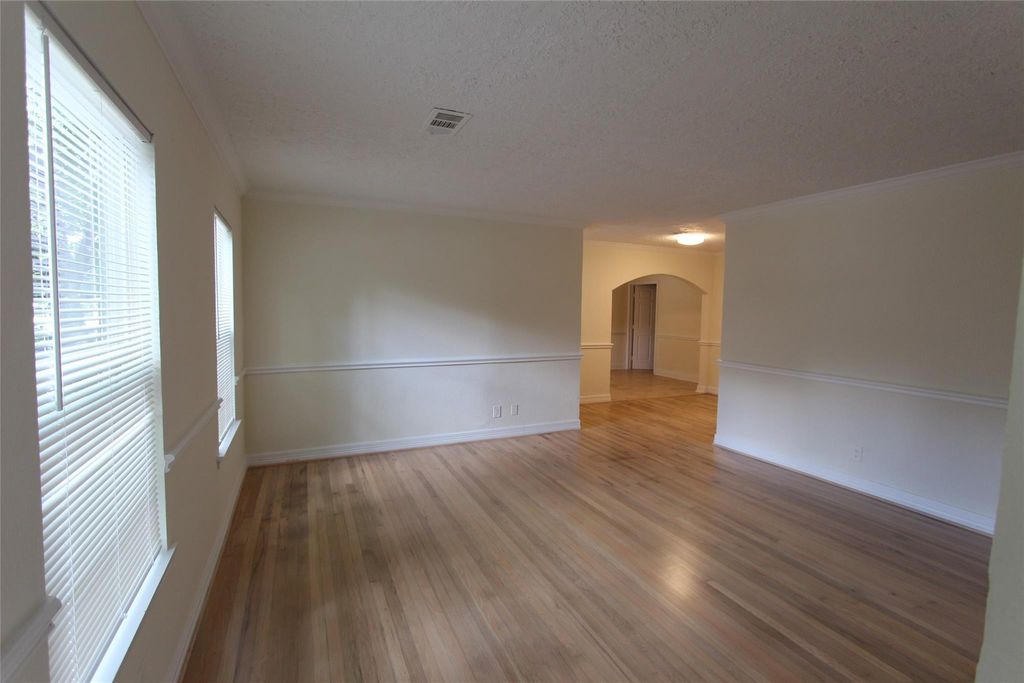Photo of 6506 Sivley Street, Houston, TX 77055 (MLS # 72417142)