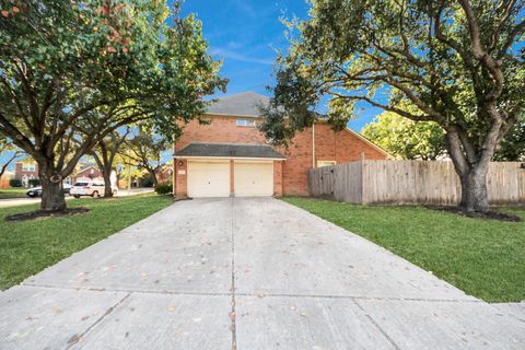 Photo of 7902 Belterraza Court, Houston, TX 77083 (MLS # 12563134)