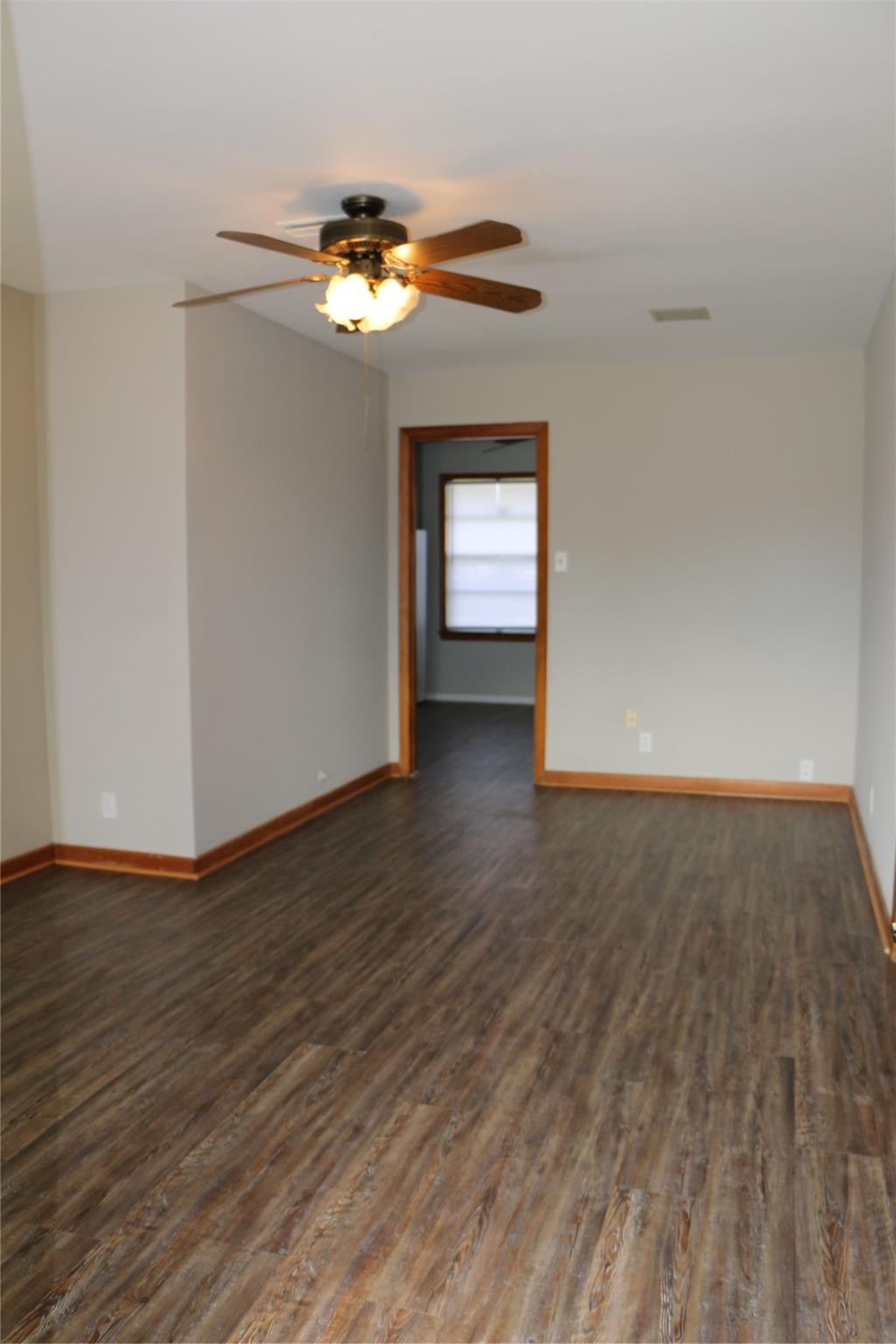 710 W 7th Street