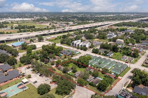 Photo of 1202 Bayou Street, Houston, TX 77020 (MLS # 81538135)