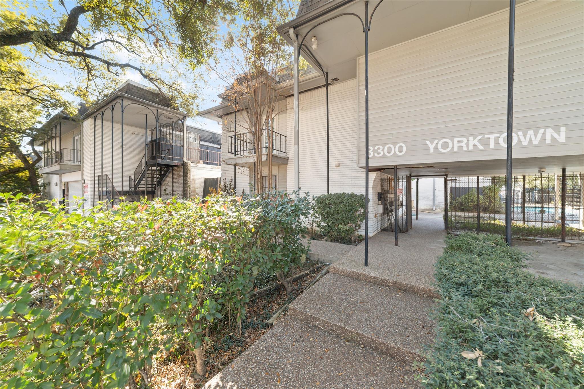 3300 Yorktown Street 26