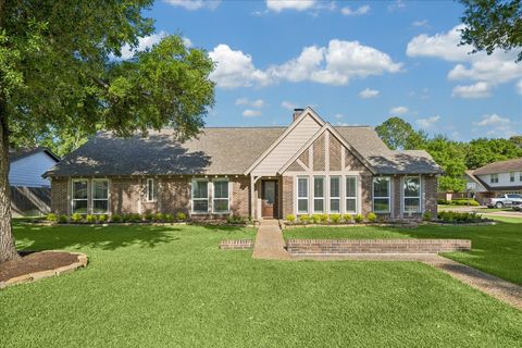 Photo of 2702 Quincannon Lane, Houston, TX 77043 (MLS # 79891149)