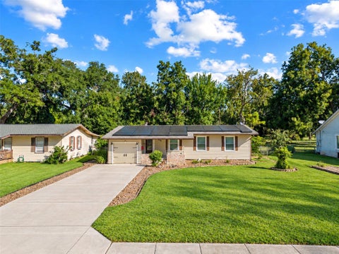 Photo of 115 Camellia Street, Lake Jackson, TX 77566 (MLS # 35463988)